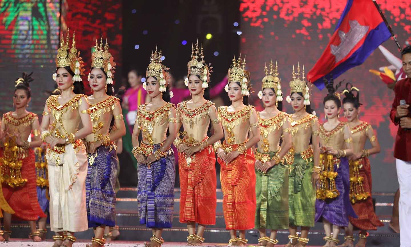 Văn nghệ chào mừng của Campuchia, nước sẽ đăng cai SEA Games 32.