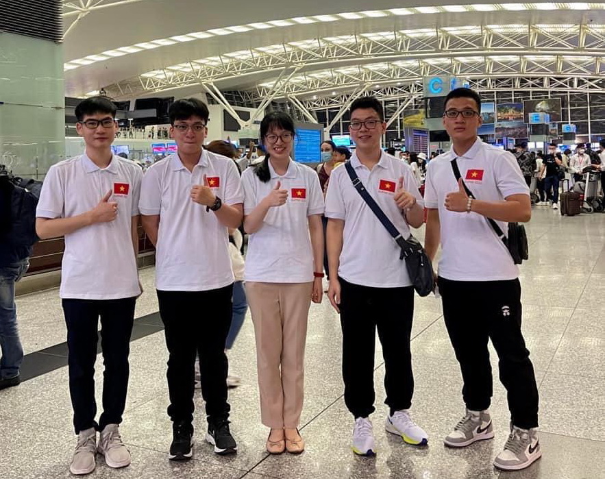 Các học sinh tham dự kỳ thi.