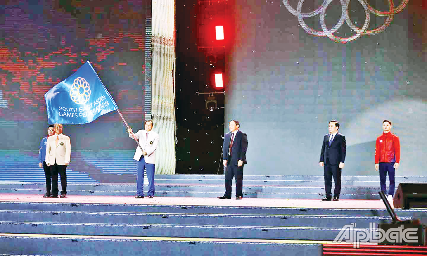 Lễ chuyển giao Cờ Liên đoàn Thể thao Đông Nam Á cho Campuchia - nước chủ nhà của SEA Games 32.
