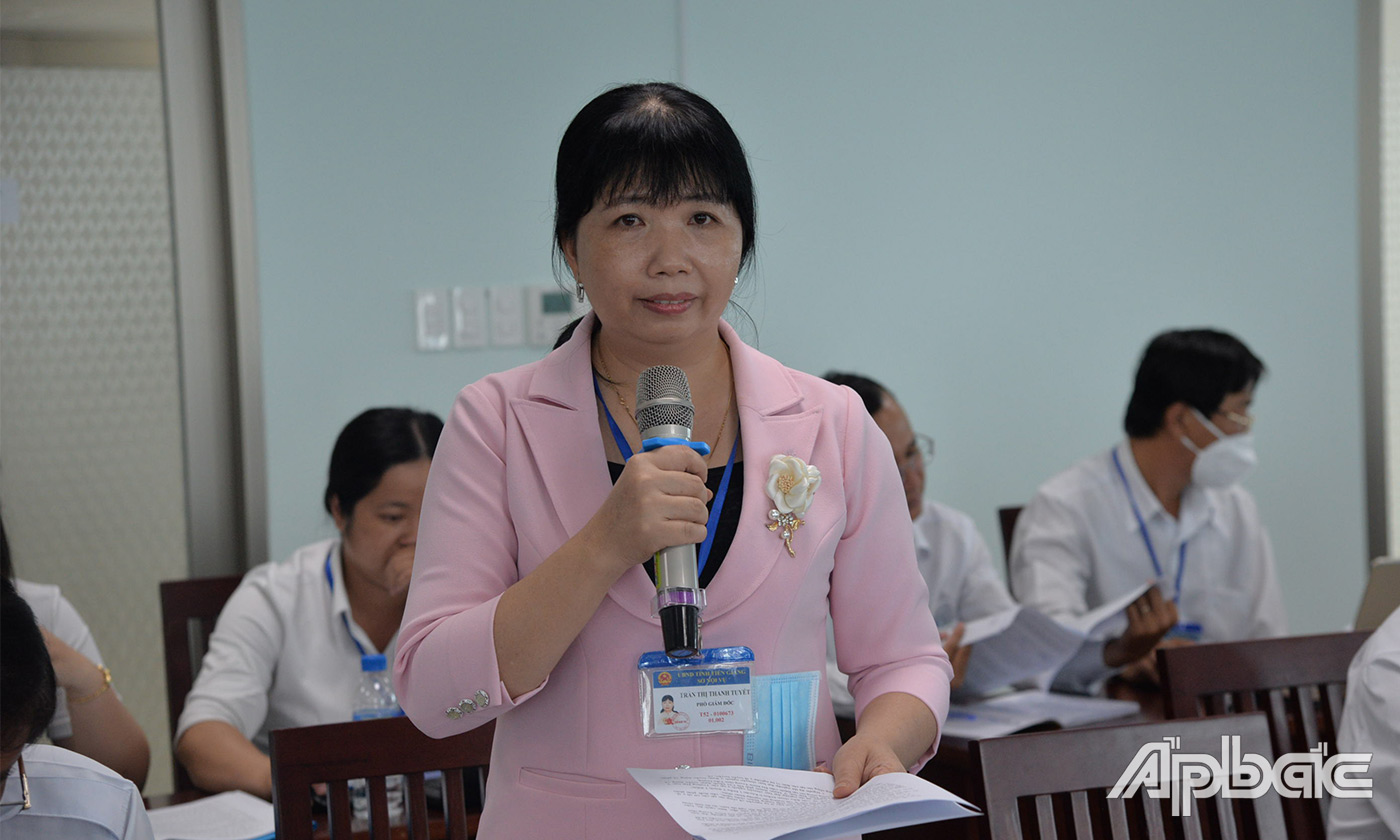 Lãnh đạo Sở Nội vụ giải trình các ý kiến của Đoàn giám sát