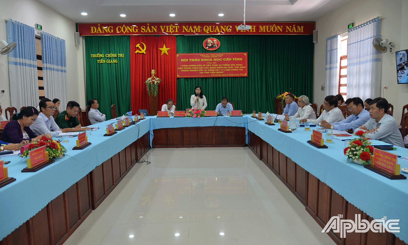 Quang cảnh buổi Hội thảo.