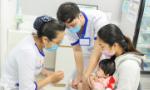 Không thiếu vaccine phòng bệnh cho người lớn và trẻ em