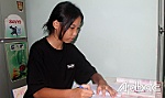 Em Trần Thị Bích: Vượt qua nghịch cảnh để đến trường