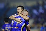 Sôi động ngày V-League trở lại