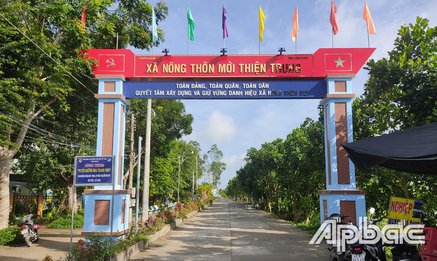 Cơ sở hạ tầng của xã Thiện Trung được đầu tư ngày càng khang trang, sạch đẹp.
