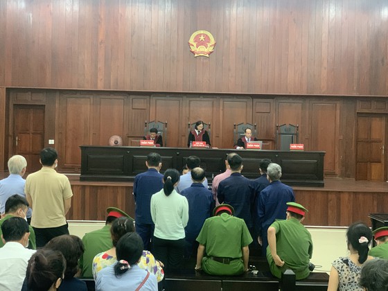 Quang cảnh phiên tòa phúc thẩm chiều ngày 9-6. Ảnh: CHÍ THẠCH 