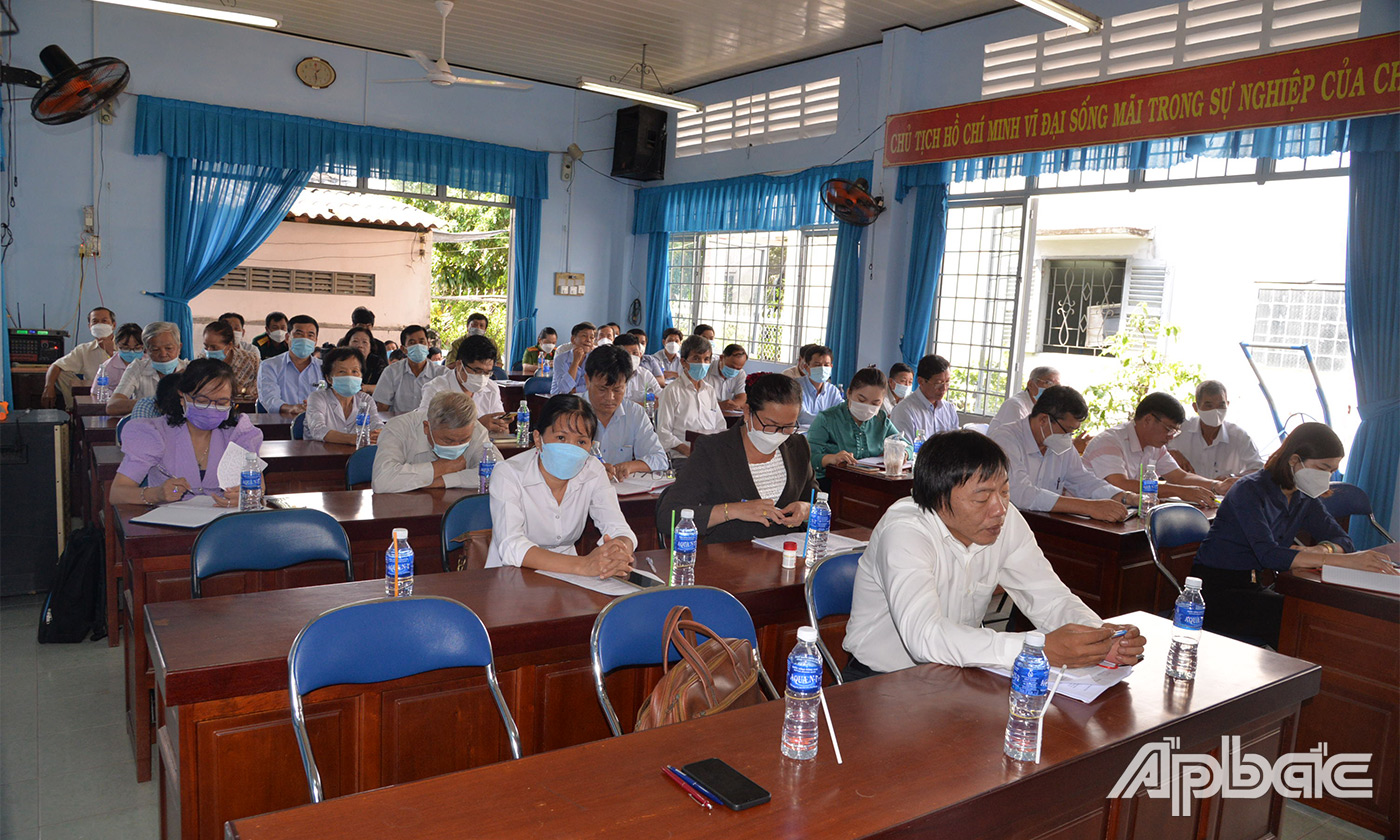 Quang cảnh buổi tiếp xúc