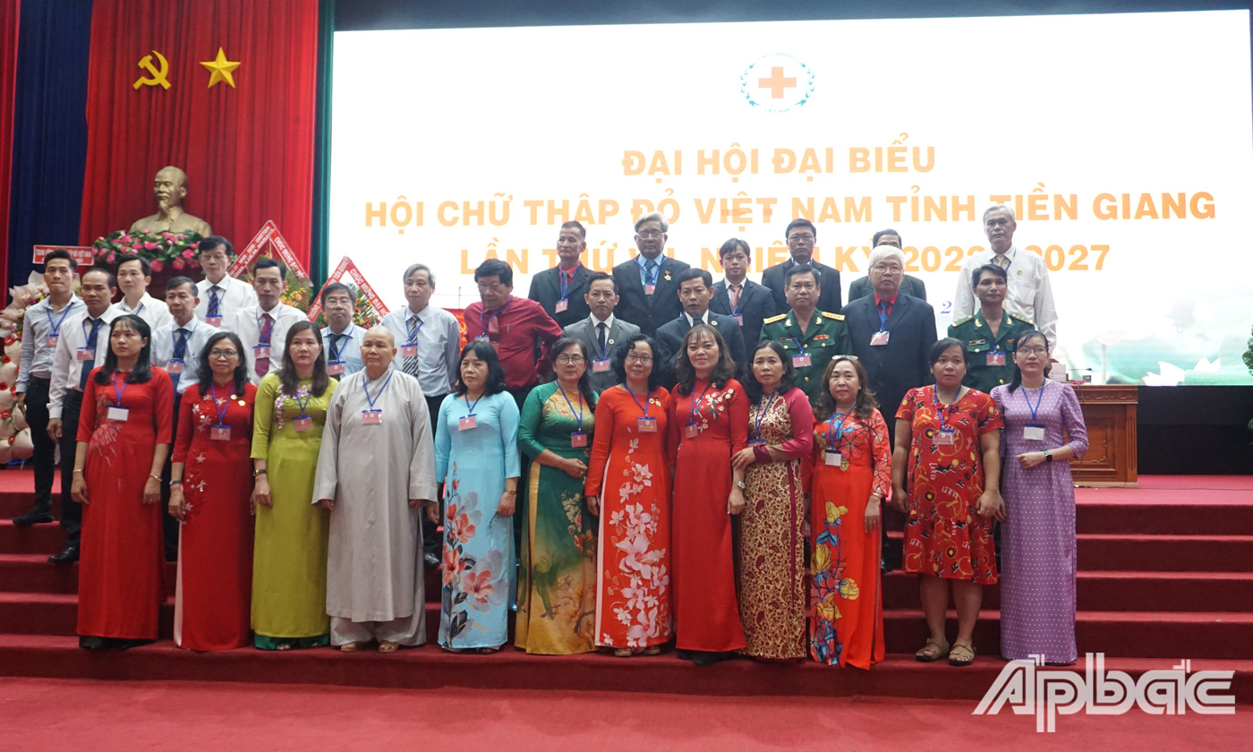 Ban Chấp hành Hội CTĐ nhiệm kỳ 2022 – 2027 ra mắt tại Đại hội