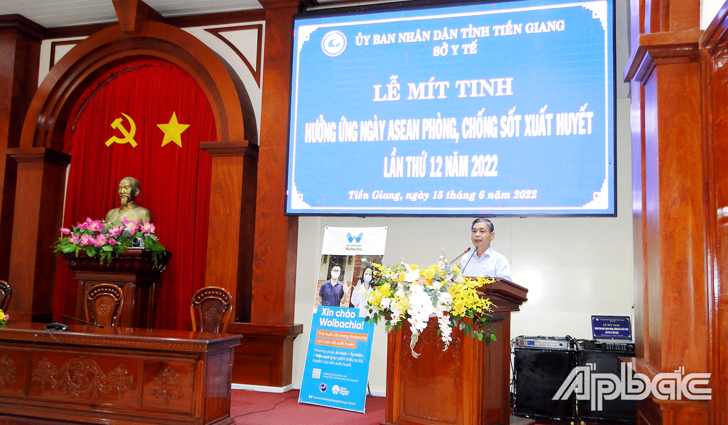 Phó Giám đốc Sở Y tế Nguyễn Hữu Diệp, Phó Giám đốc Sở Y tế đến dự và phát biểu phát động.