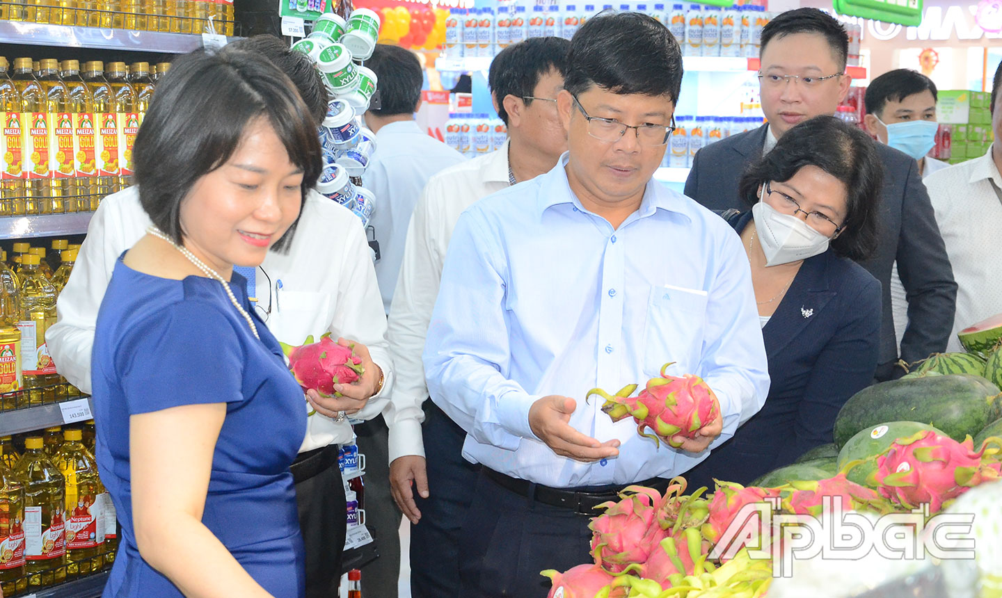 Quảng bá nông sản chủ lực của tỉnh là một khâu quan trọng.