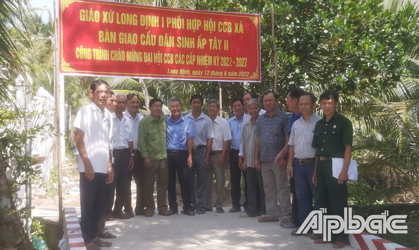 Hội CCB xã Long Định bàn giao cầu dân sinh ấp Tây II, công trình chào mừng  Đại hội CCB các cấp nhiệm kỳ 2022 - 2027.
