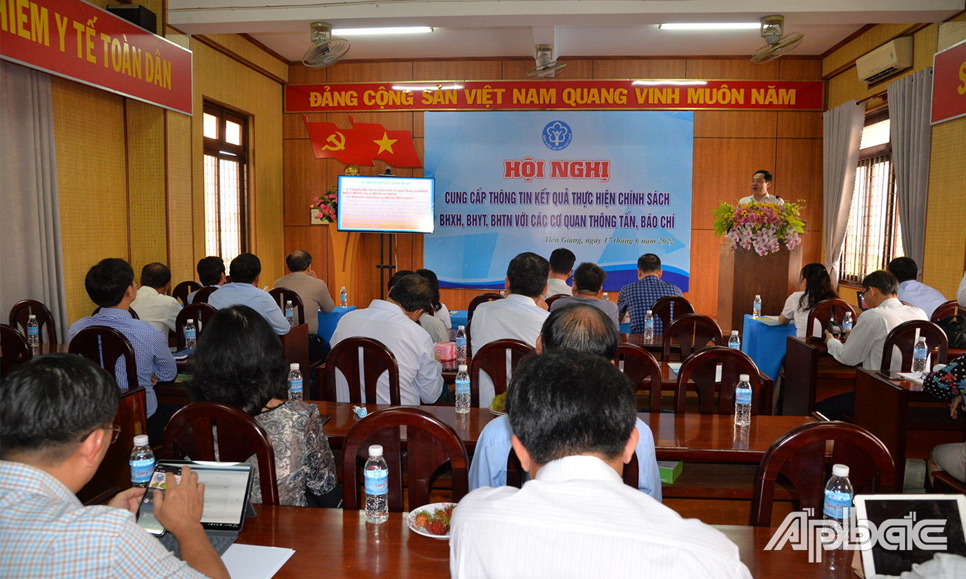 Quang cảnh hội nghị
