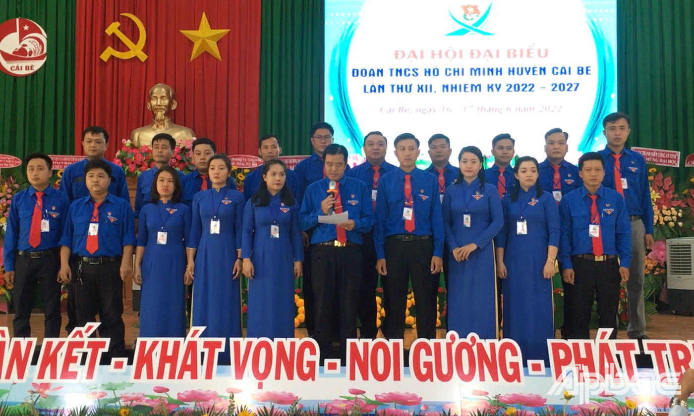 Ban Chấp hành Huyện Đoàn nhiệm kỳ 2022-2027 ra mắt, hứa hẹn tại Đại hội