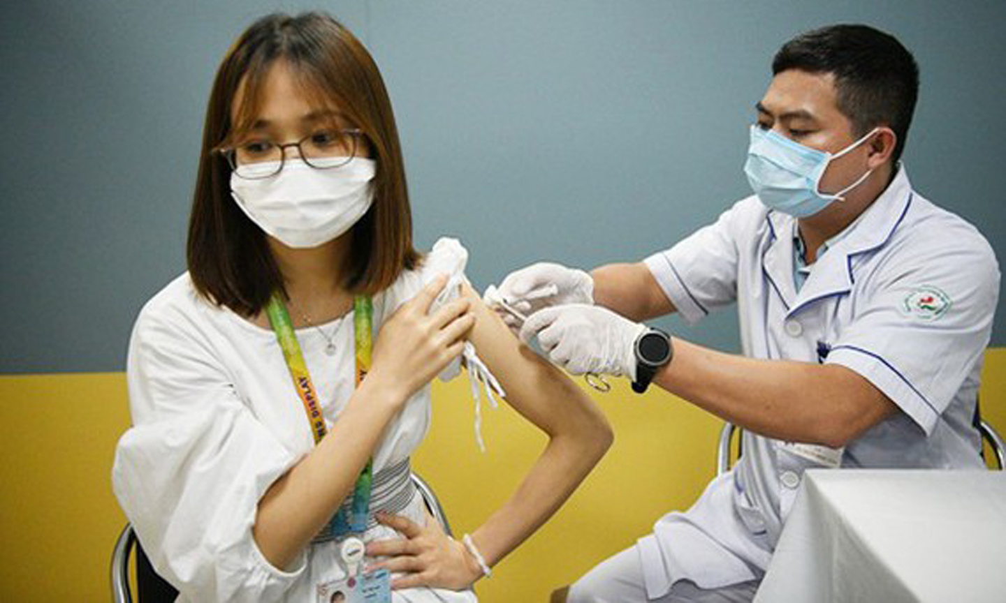 Nên tiêm nhắc lại nếu có điều kiện, bởi đó là hành động cần thiết và trách nhiệm để bảo vệ chính bản thân mình, bảo vệ cộng đồng