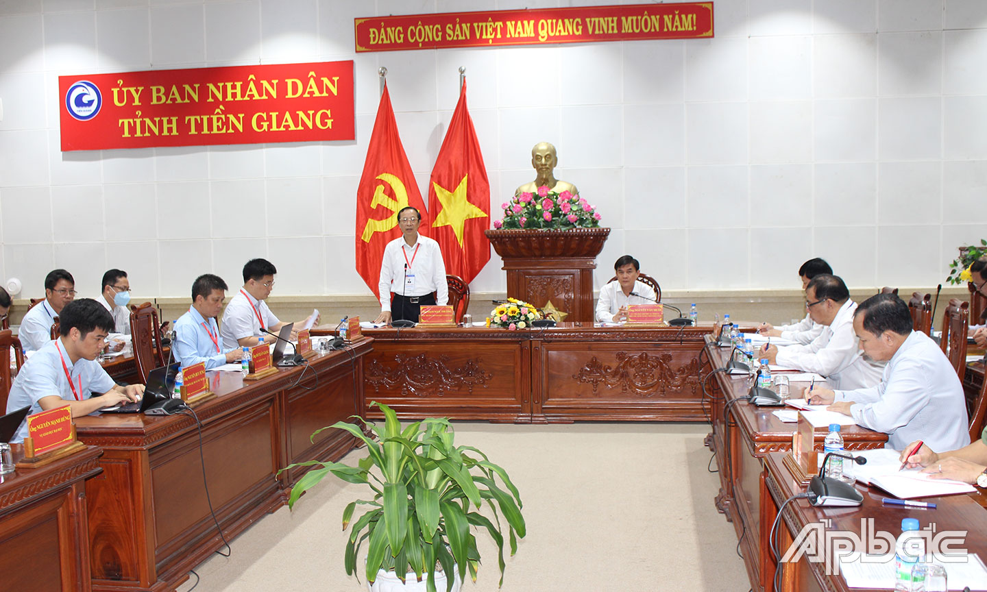 Quang cảnh buổi làm việc của Đoàn công tác Ban Chỉ đạo quốc gia Kỳ thi tốt nghiệp THPT năm 2022 với UBND tỉnh Tiền Giang. 