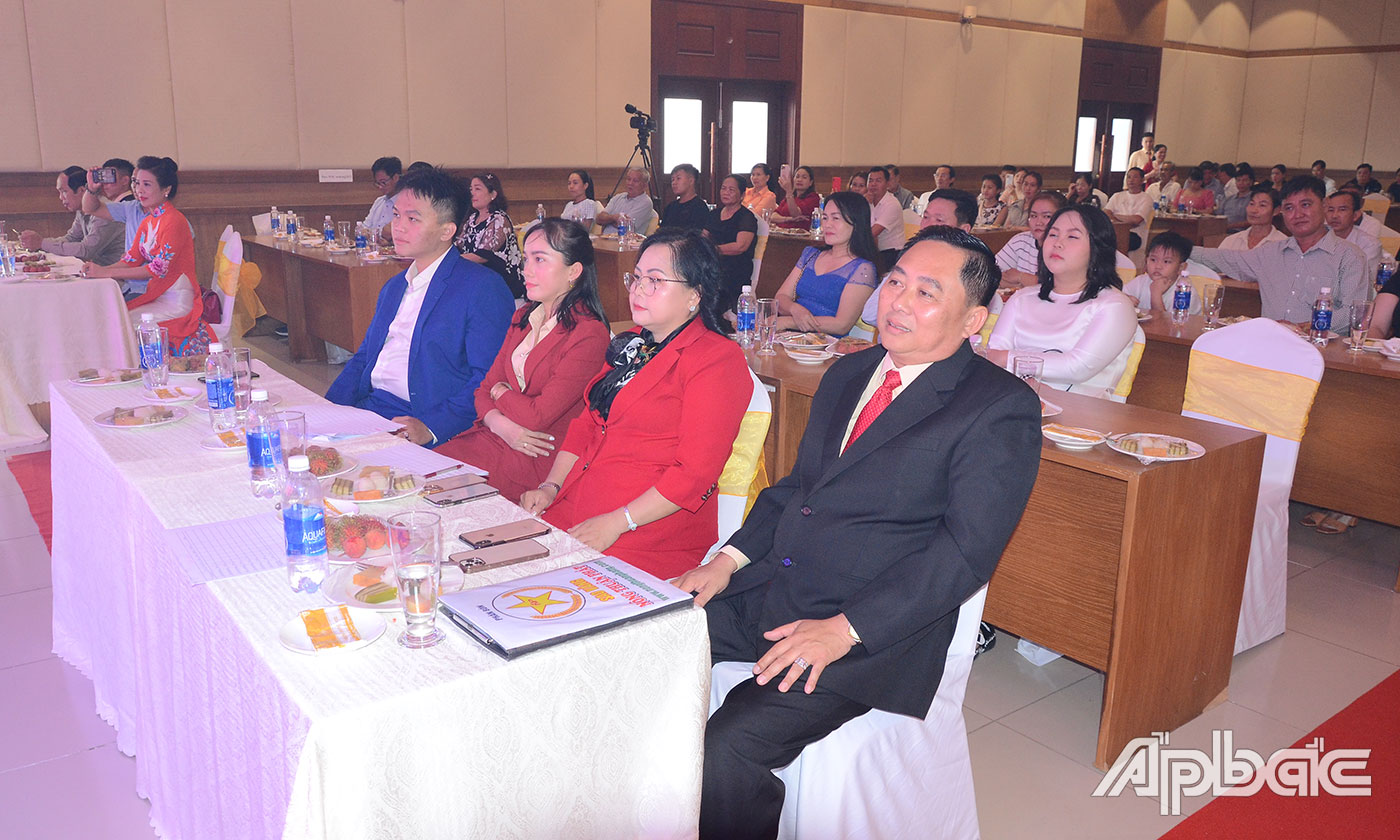 Quang cảnh hội nghị.
