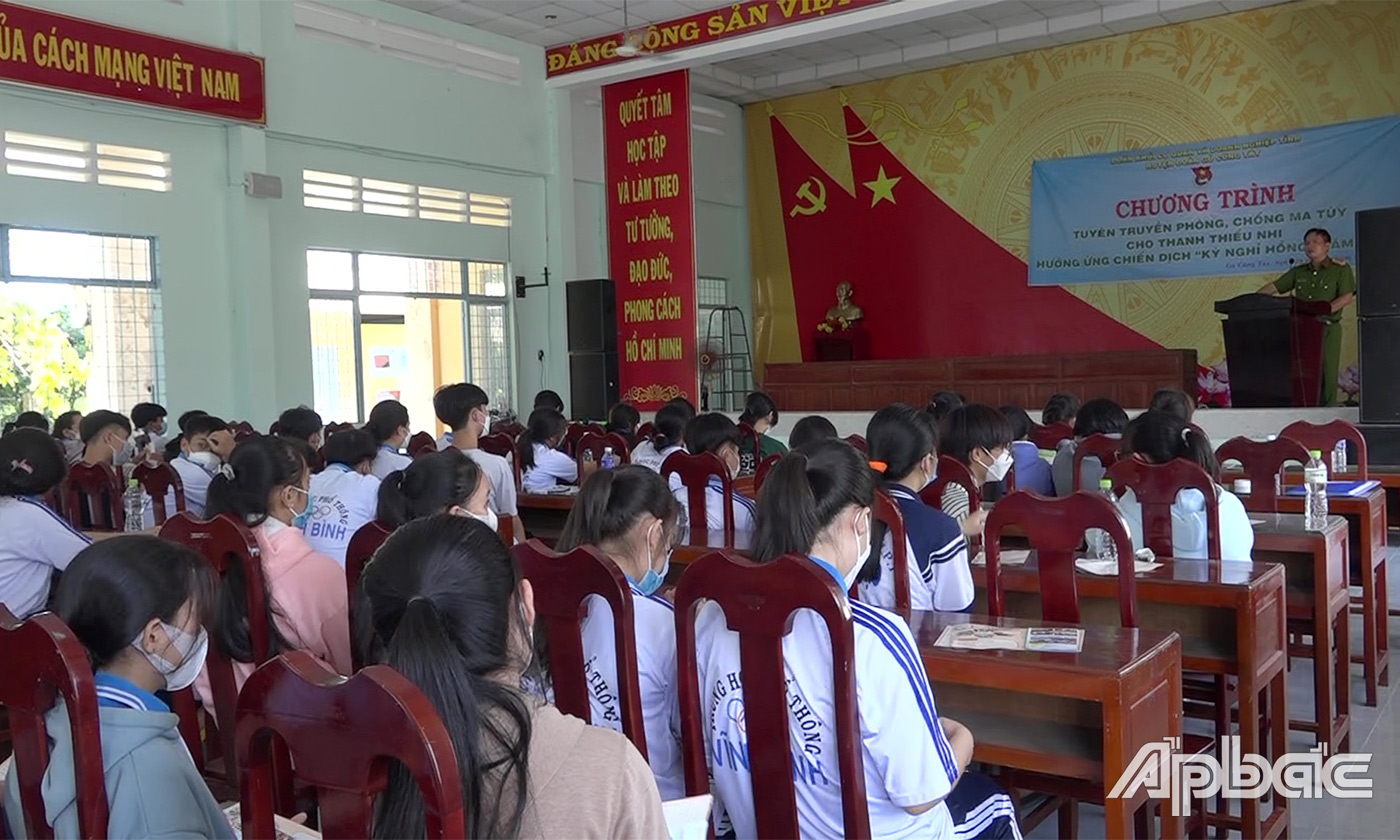Tổ chức tuyên truyền kiến thức về phòng chống ma túy, tai - tệ nạn xã hội,