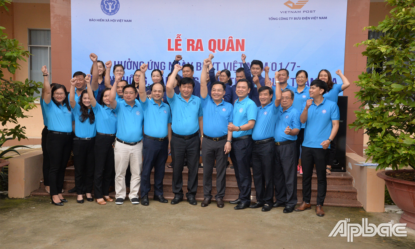 Quyết tâm thực hiện mục tiêu BHXH, BHYT toàn dân của Đảng và Nhà nước.