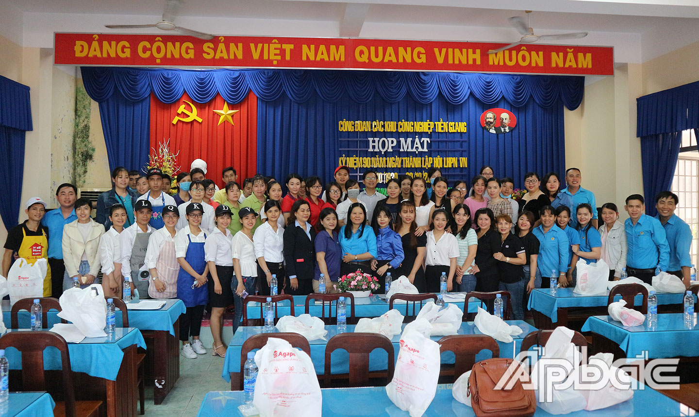 CĐKCN tỉnh tổ chức họp mặt nhân kỷ niệm Ngày Quốc tế Phụ nữ 8-3.