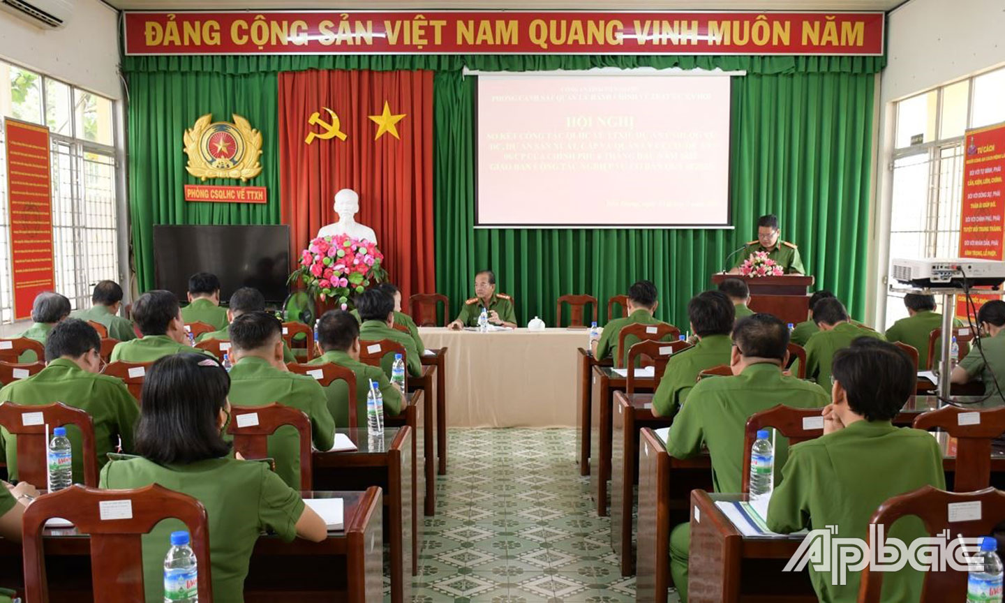 Hội nghị sơ kết các chuyên đề về quản lý hành chính 6 tháng đầu năm 2022. Ảnh: TRỌNG TÍN