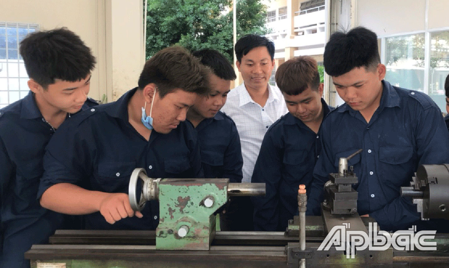  Sinh viên Trường Cao đẳng Tiền Giang trong giờ thực hành.