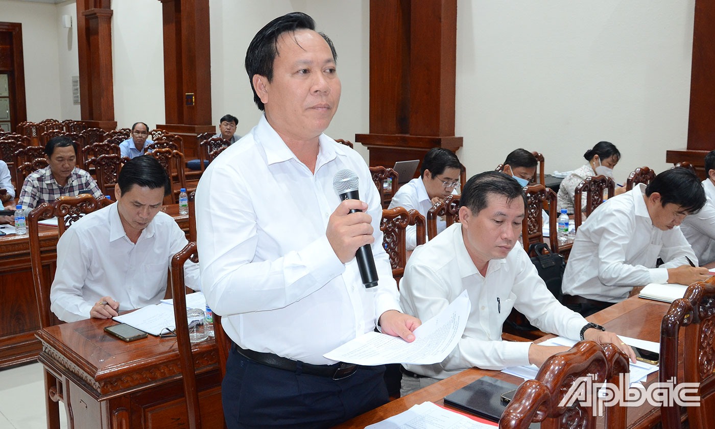 Các chủ đầu tư phát biểu ý kiến.