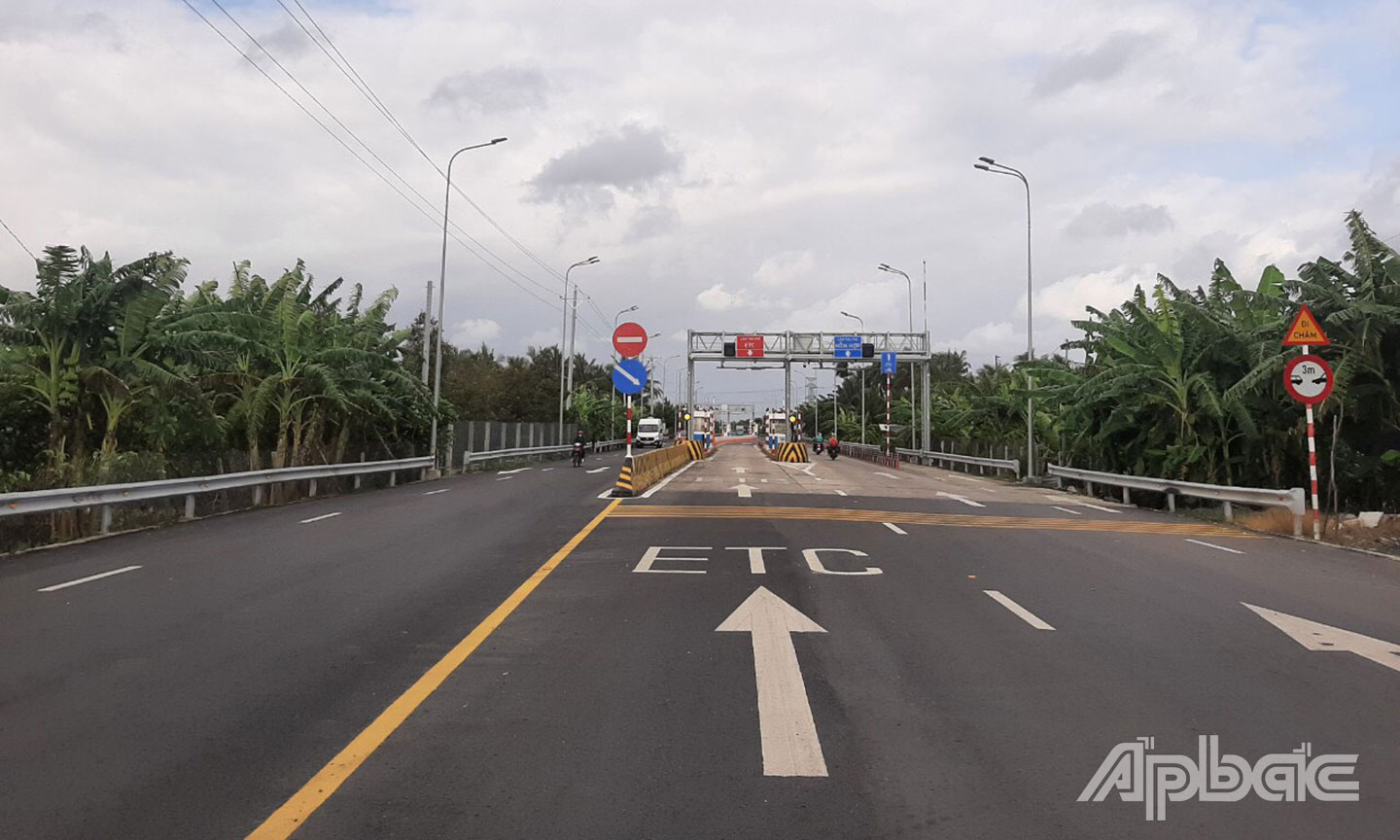 Trạm thu phí sẽ có làn thu ETC đúng theo quy chuẩn.