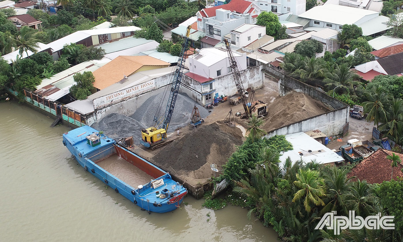 Giá vật liệu xây dựng vẫn tiếp tục nóng.
