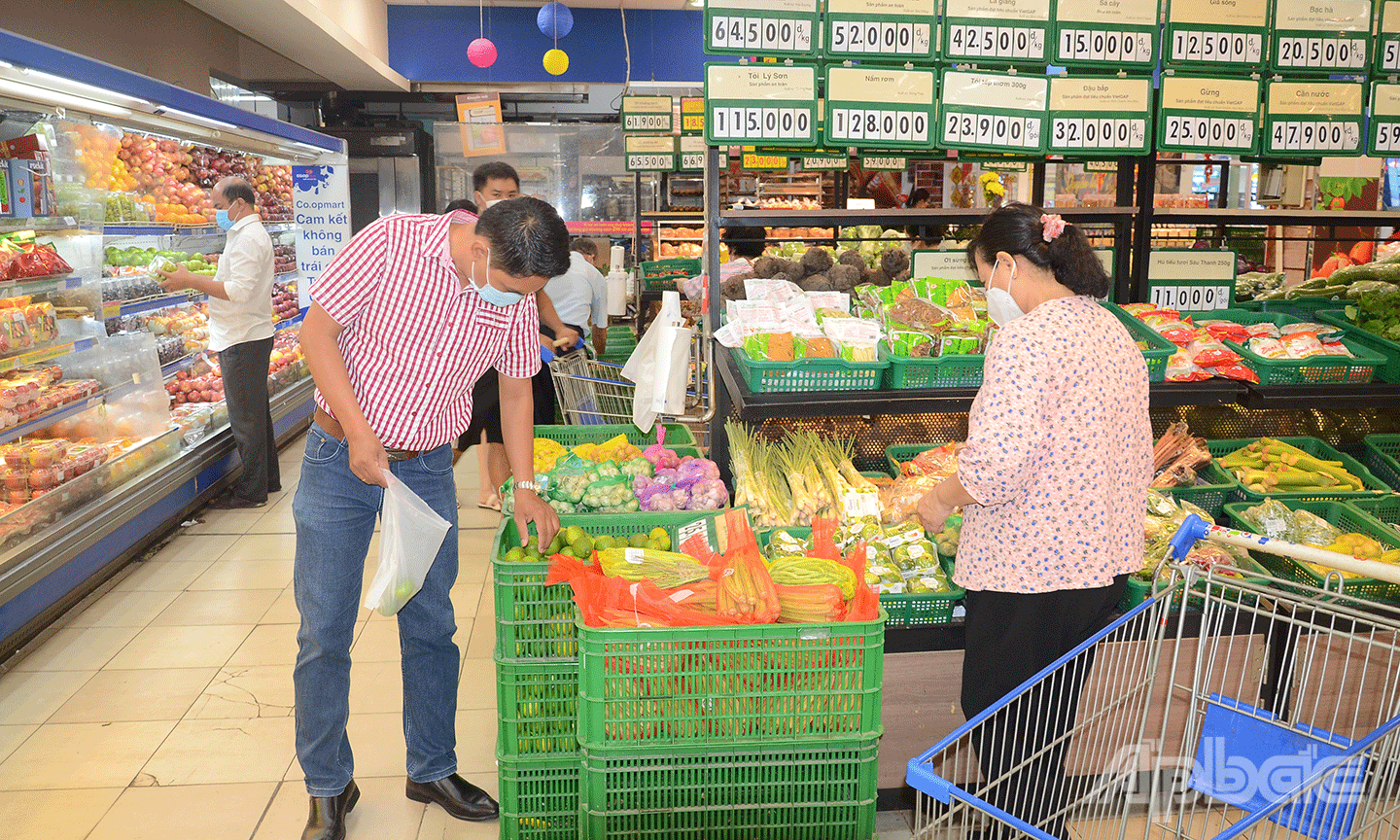 Hệ thống Co.opmart đang triển khai nhiều chương trình khuyến mãi để kích cầu tiêu dùng.