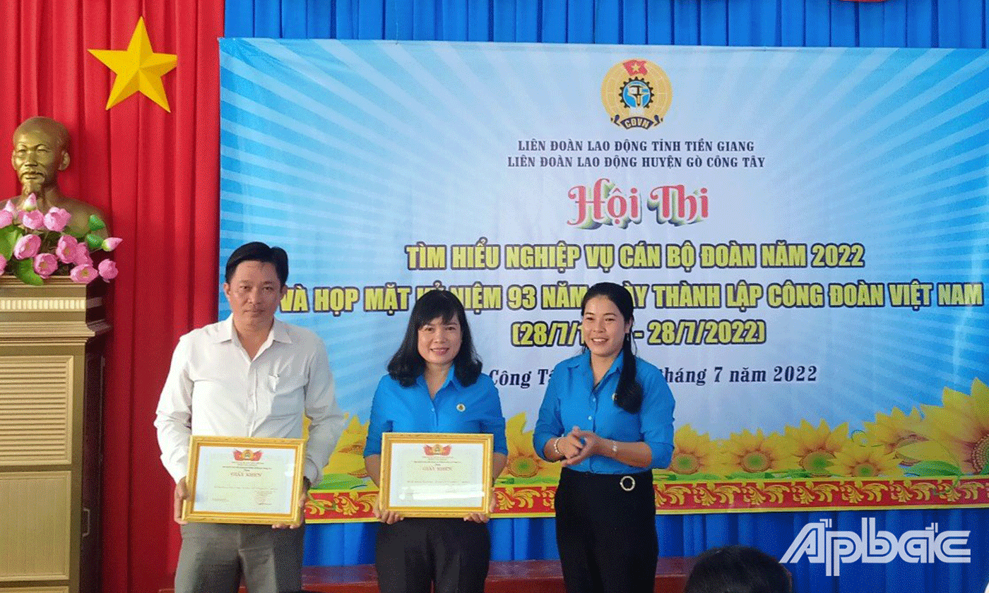 LĐLĐ huyện Gò Công Tây tổ chức họp mặt và Hội thi tìm hiểu nghiệp vụ cán bộ CĐ