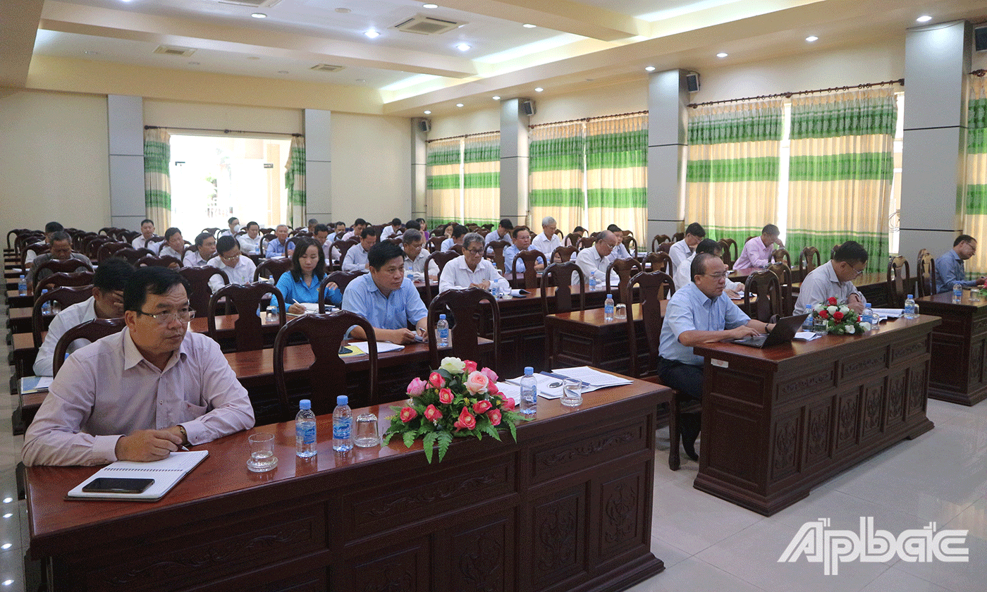 Đại biểu tham dự hội nghị