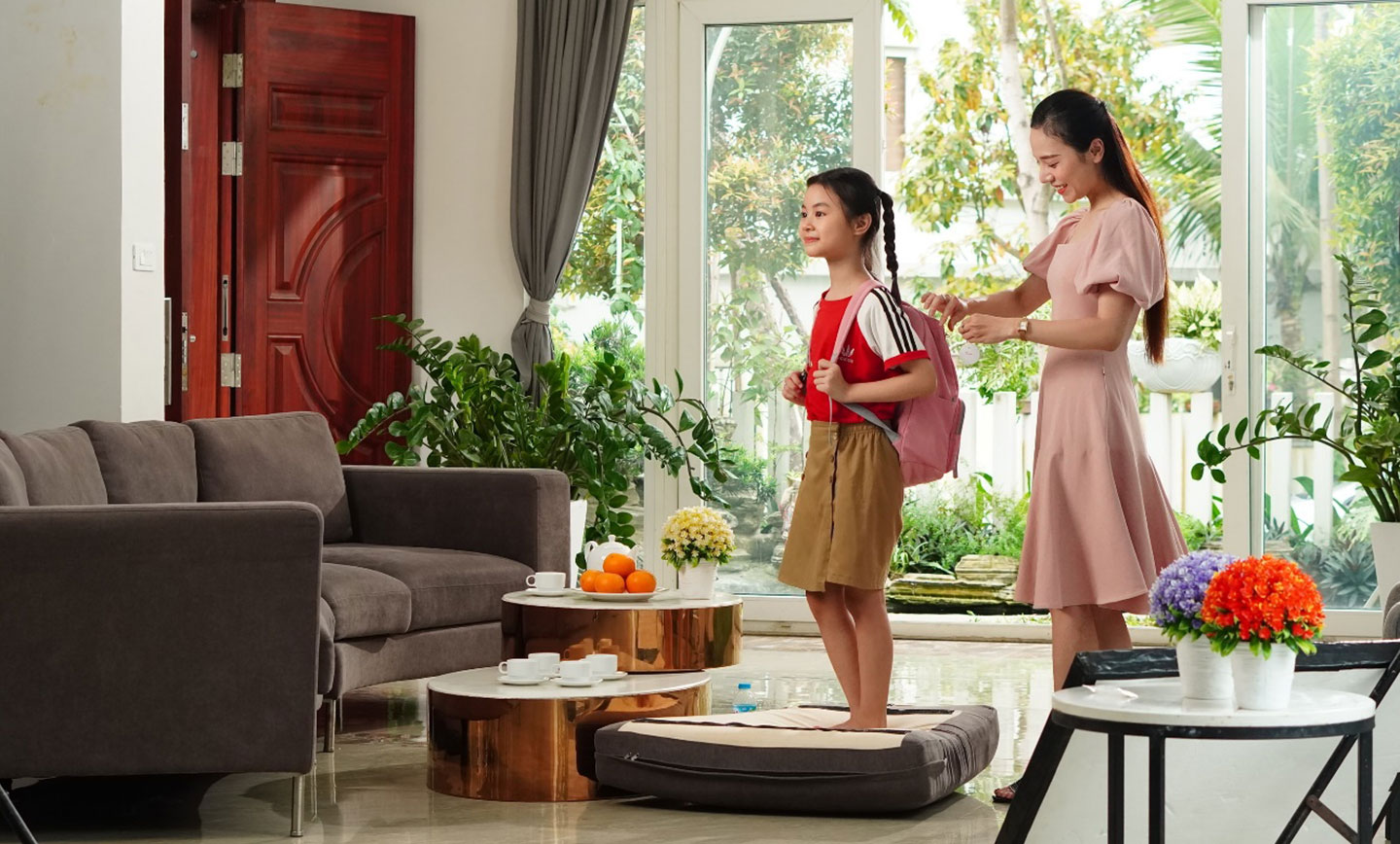 Với thiết kế nhỏ gọn, vTag có thể hỗ trợ giám sát người già trí nhớ kém và trẻ em mọi lúc mọi nơi
