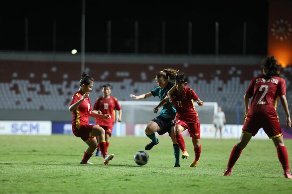 U18 nữ Úc vượt trội về thể hình so với U18 nữ Việt Nam.