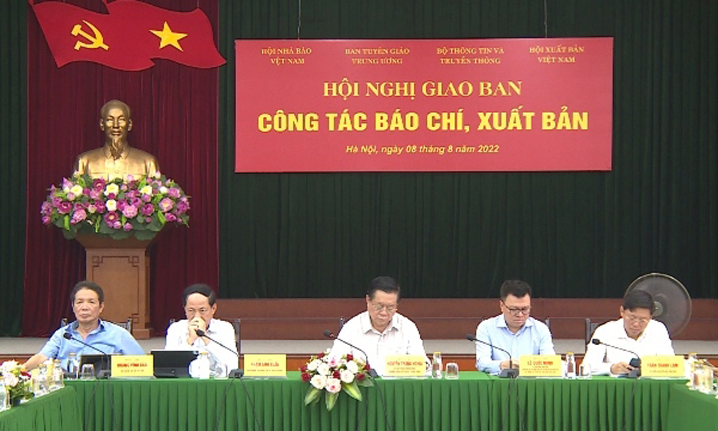 Hội nghị do Ban Tuyên giáo Trung ương chủ trì, phối hợp với Bộ Thông tin và Truyền thông, Hội Nhà báo Việt Nam, Hội Xuất bản Việt Nam tổ chức