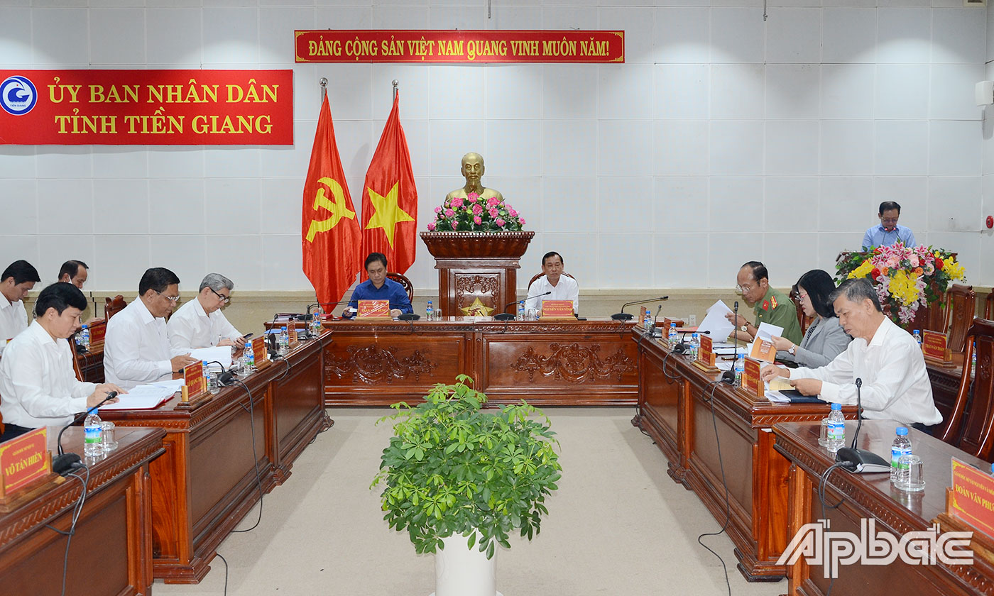 Quang cảnh phiên họp.