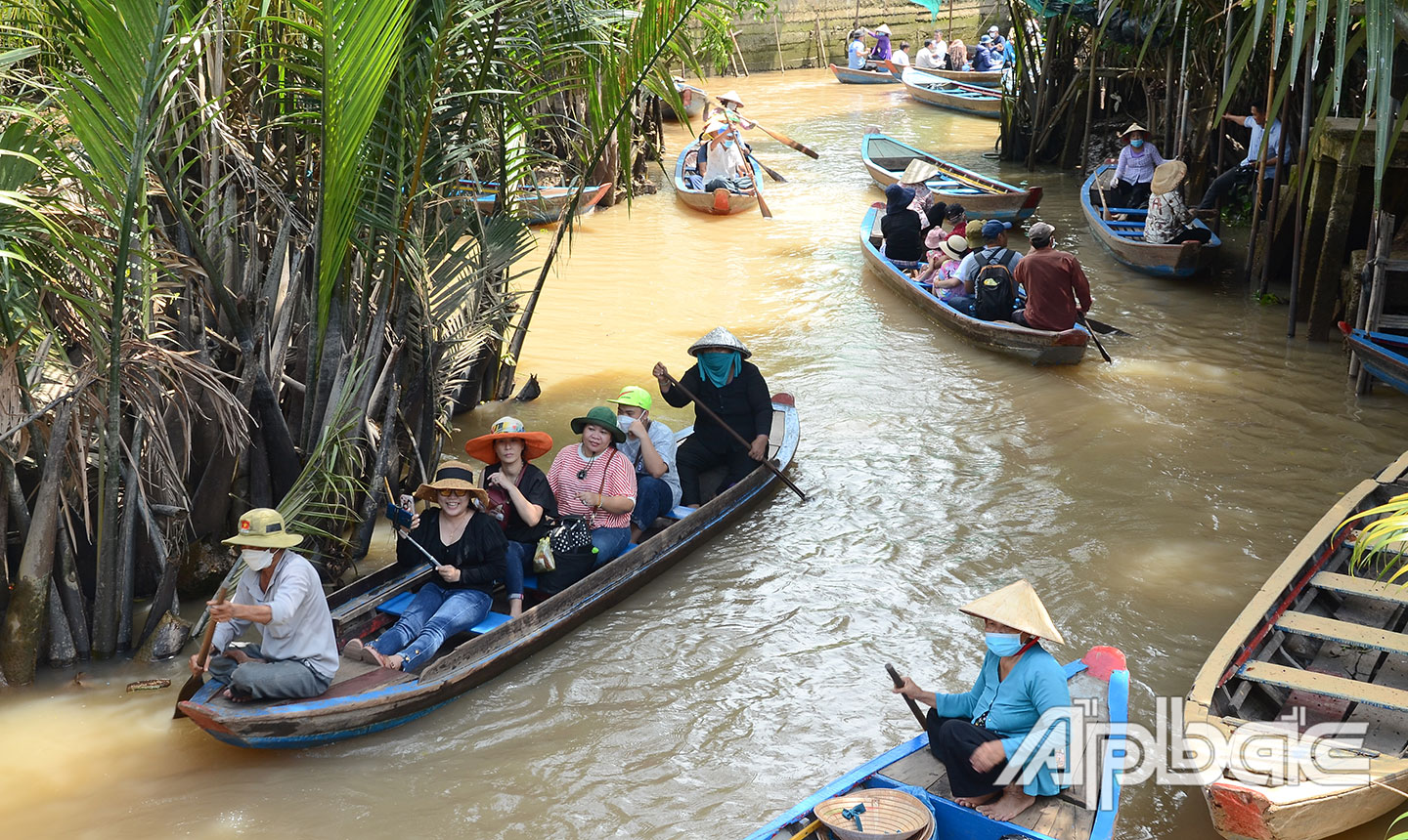 Cù lao Thới Sơn hằng năm đón một lượng lớn khách du lịch.