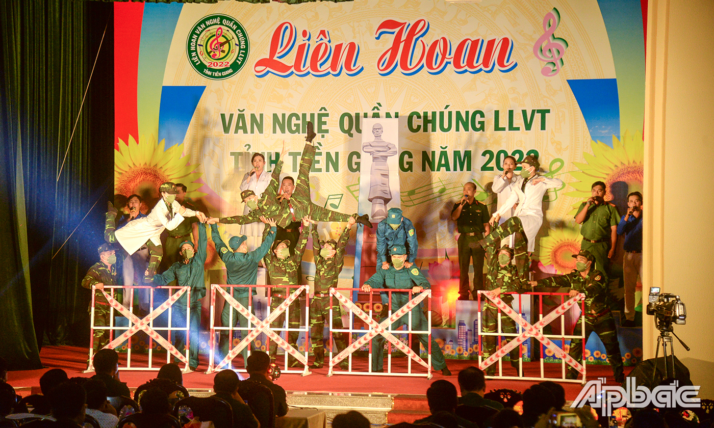 Tiết mục dự thi của đơn vị Ban Chỉ huy Quân sự TP. Mỹ Tho.