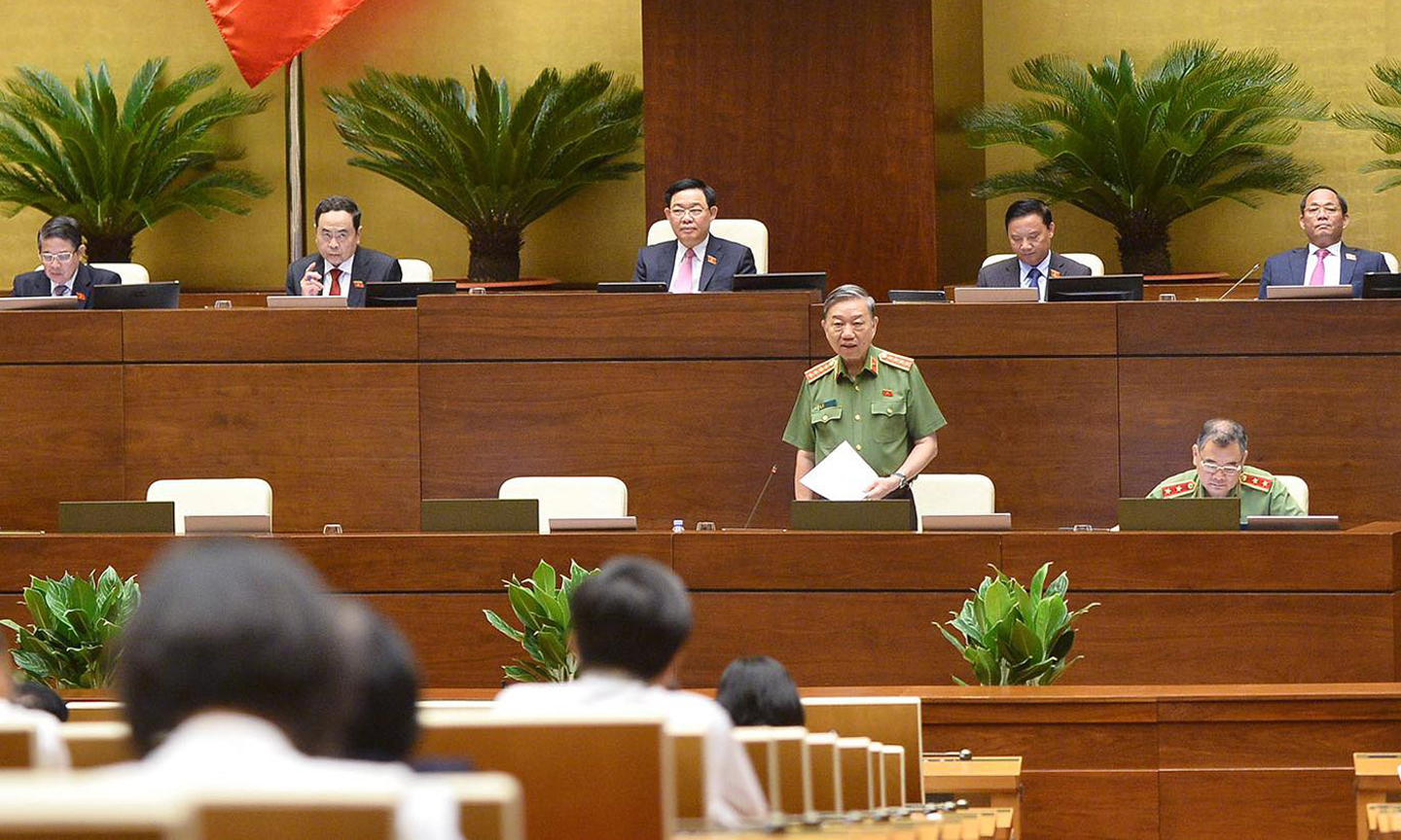 Bộ trưởng Bộ Công an cho biết, 3 năm qua,các lực lượng chức năng đã xử lý, giải quyết trấn áp mạnh mẽ loại tội phạm liên quan đến tín dụng đen và đã kiềm chế, đẩy lùi được loại tội phạm này