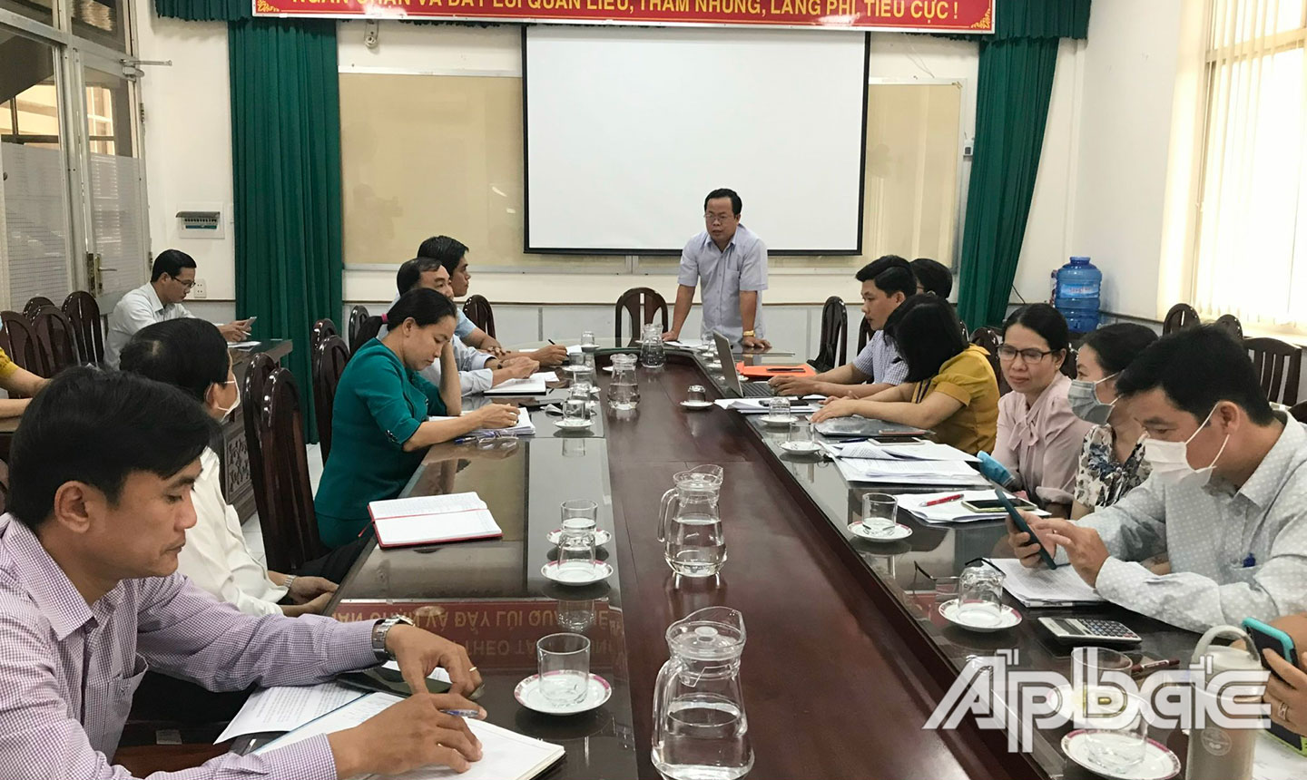  ông Hồ Vũ Bảo- Phó Giám đốc Sở Nội vụ tỉnh Tiền Giang phát biểu kết luận buổi kiểm tra