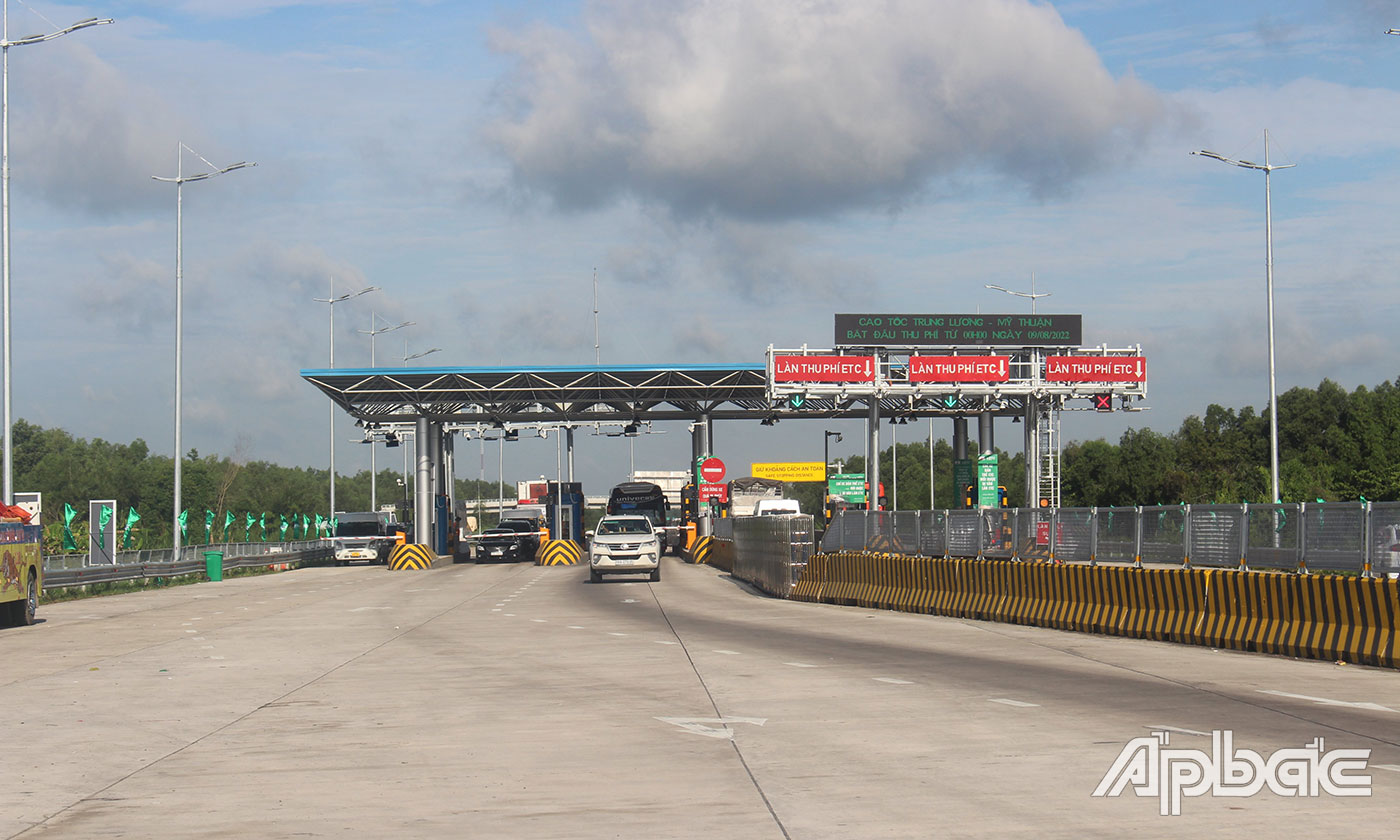 Tình hình giao thông trên tuyến cao tốc thuận lợi sau hơn 2 ngày thu phí.