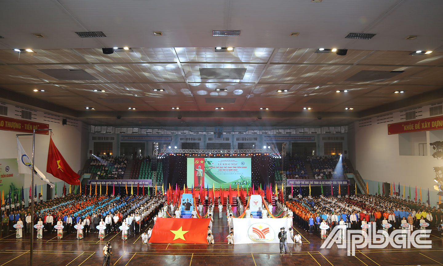 Khai mạc
