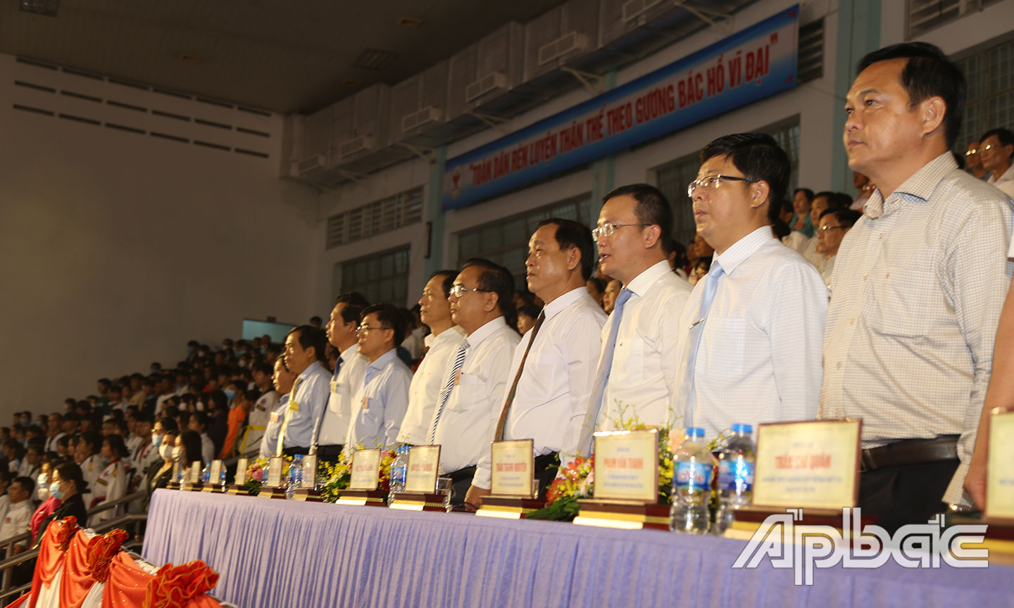 Đại biểu về tham dự Đại hội.