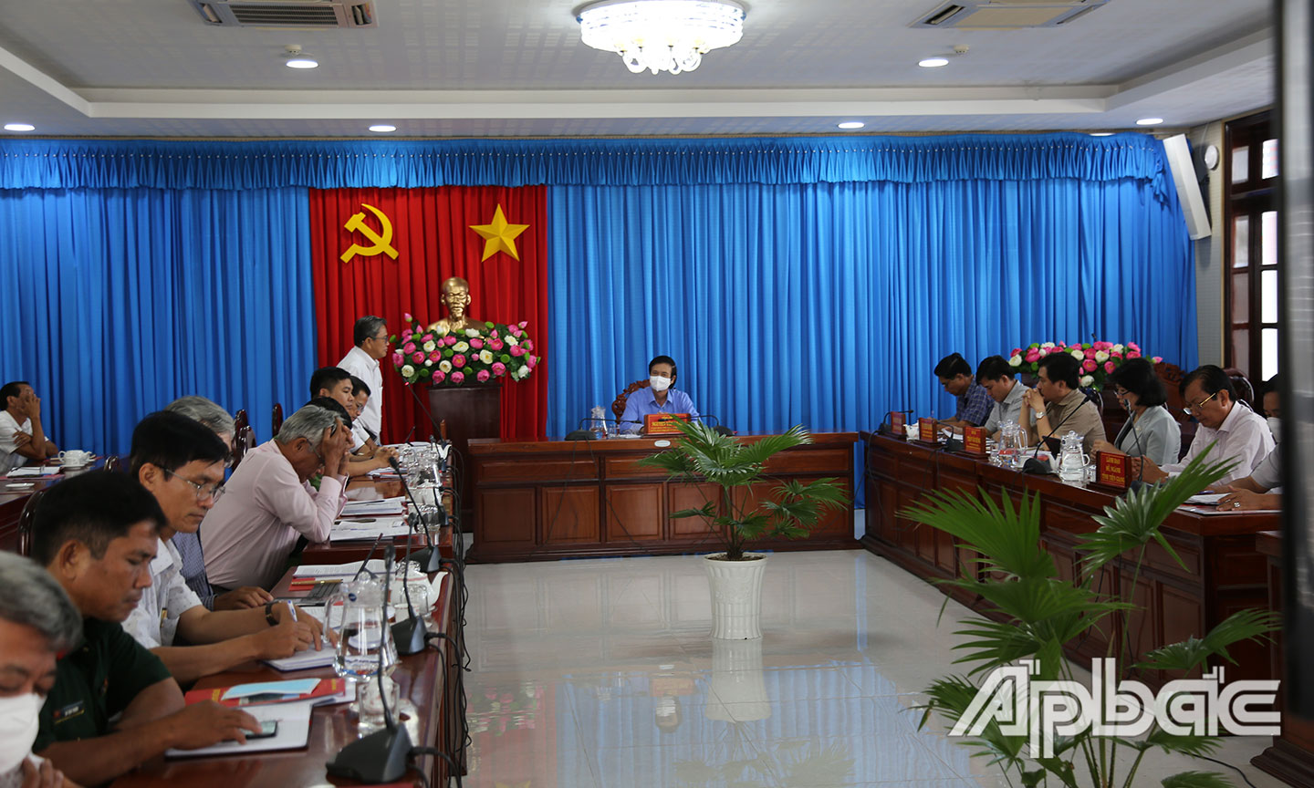 Quang cảnh buổi làm việc.