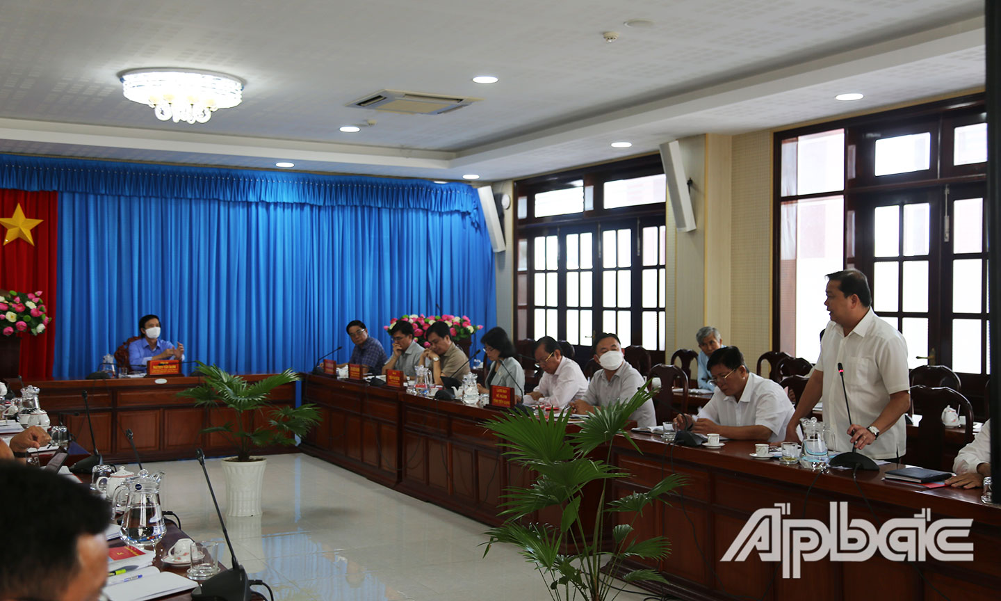 Lãnh đạo Sở Kế hoạch đầu tư tỉnh chia sẽ một số kiến nghị xoay quanh nguồn vốn đầu tư trên địa bàn huyện. 
