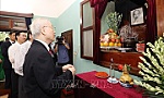 Tổng Bí thư dâng hương tưởng niệm Chủ tịch Hồ Chí Minh