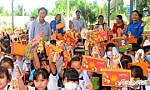 Báo Ấp Bắc: Mang trung thu đến với các em học sinh xã Tân Hòa Đông