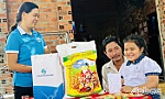 Chủ tịch Hội Liên hiệp Phụ nữ tỉnh Tiền Giang thăm trẻ mồ côi