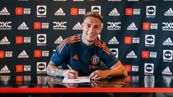Antony là bản hợp đồng đắt giá nhất trong mùa hè này, đến Man.United giá 86 triệu bảng.
