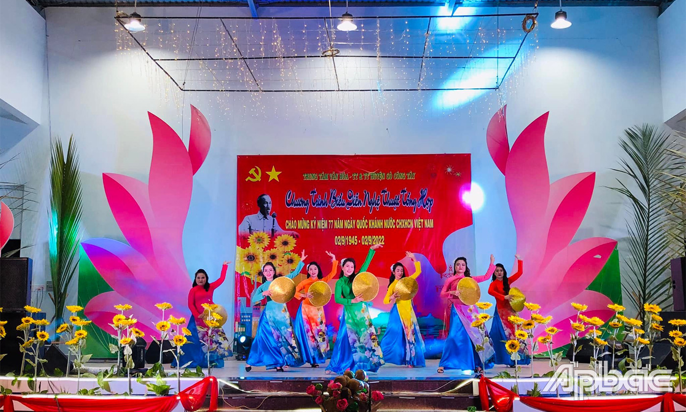 Nhiều tiết mục được đầu tư dàn dựng công phu 