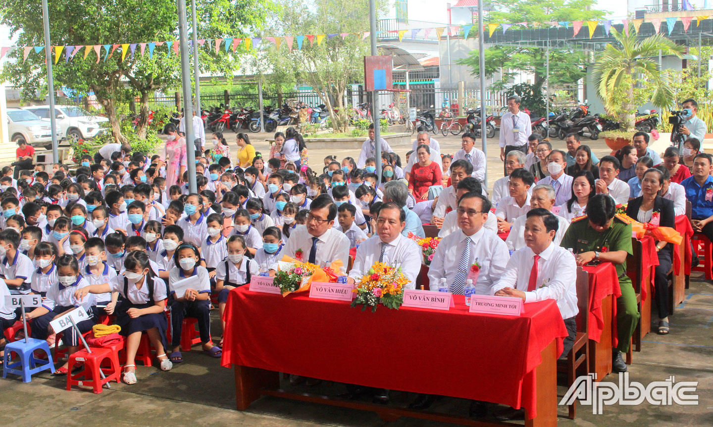 Quang cảnh buổi lễ.